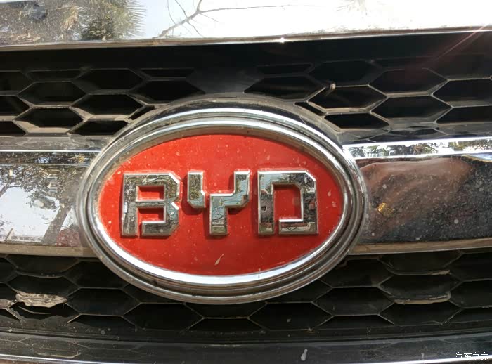 看看我的车标,为什么会这样