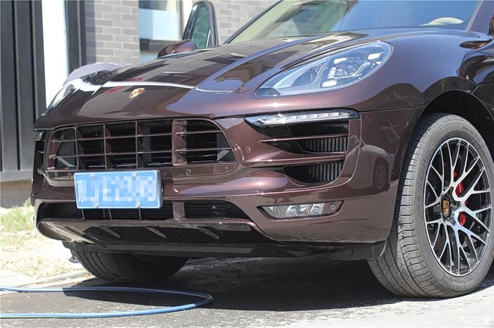 改装无极限2017款桃木红保时捷macans改装作业求精