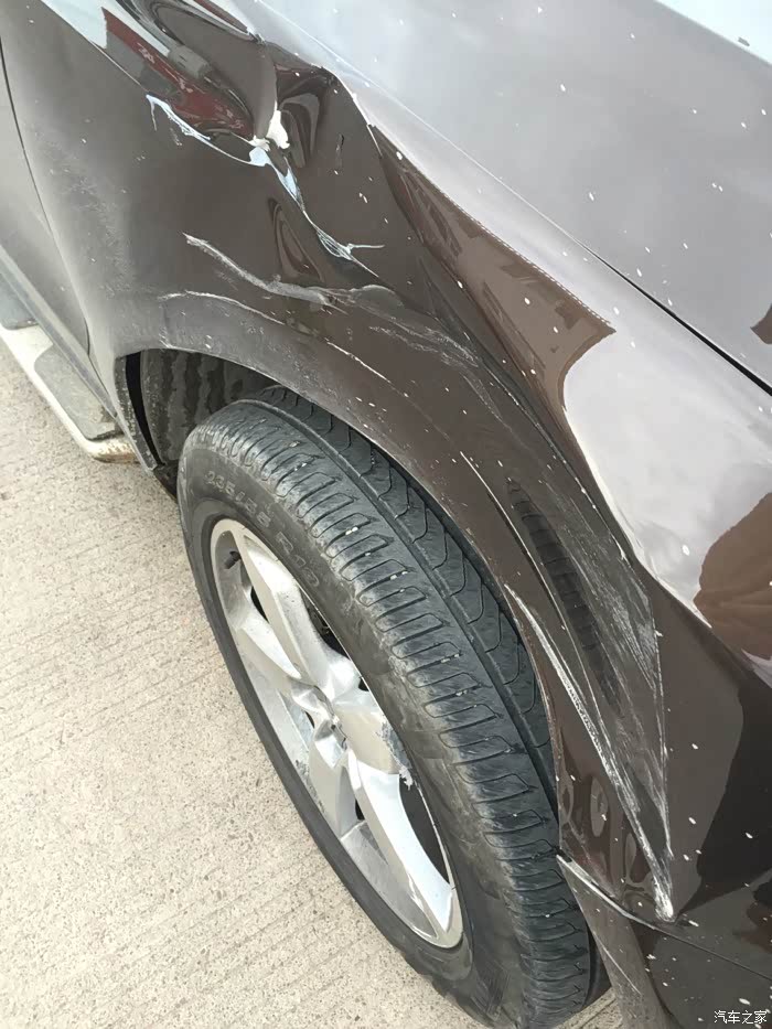 【图】车被撞了_奥迪q5论坛_汽车之家论坛