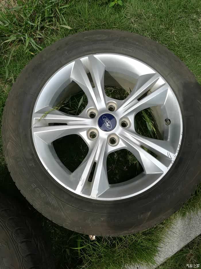 新福克斯轮毂轮胎