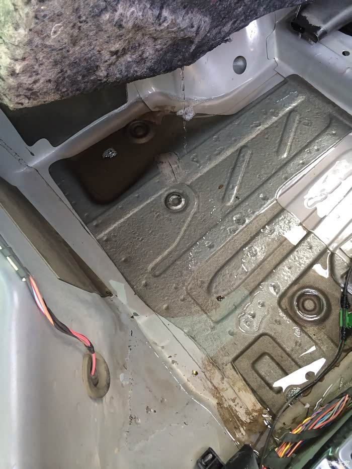 一汽大众cc排水孔问题