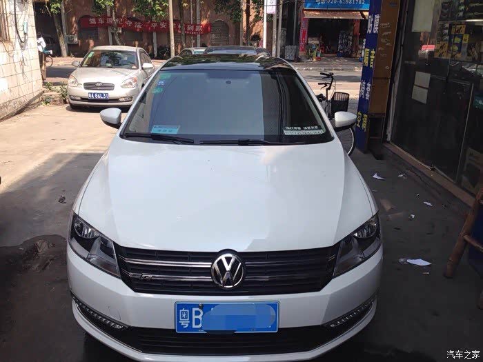 15款朗逸白色贴黑顶好看吗?有大神发图吗?