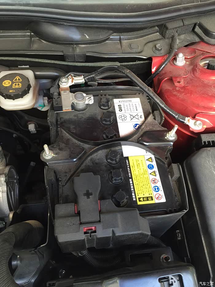 另外电解液液面高度我怎么看不出来啊?如果低于最低线会怎样?