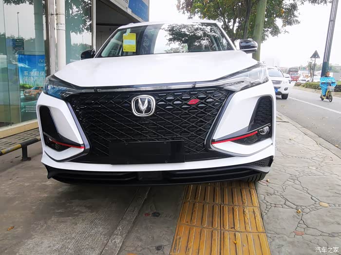 【图】实拍21款白色的cs75plus_长安cs75 plus论坛_汽车之家论坛