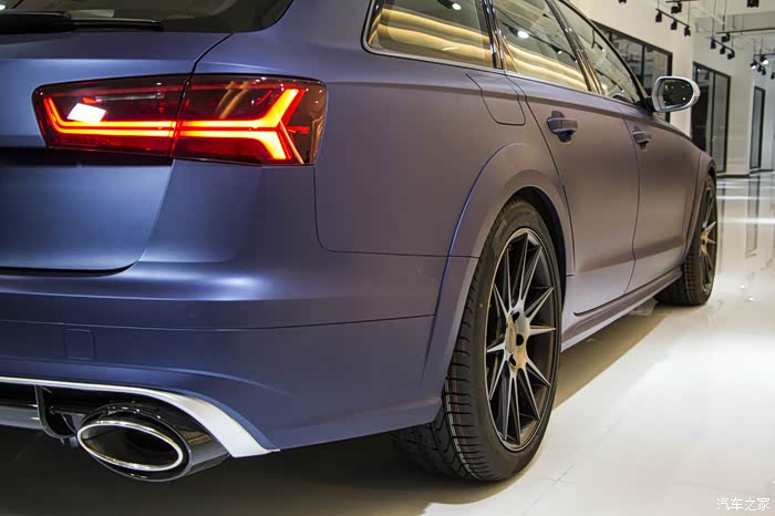 【菜鸟】:好身材坏脾气中国首辆"rs6"改560匹心脏调奢华外饰