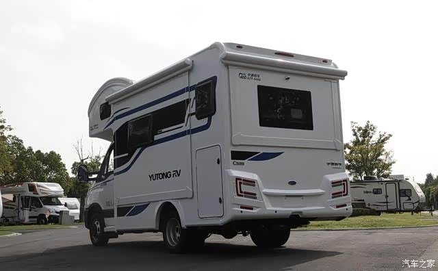 宇通c353双拓展c型房车,大空间用着爽,大厂品质值得信赖