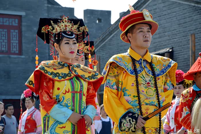 盛京驿站一特色表演皇帝巡游