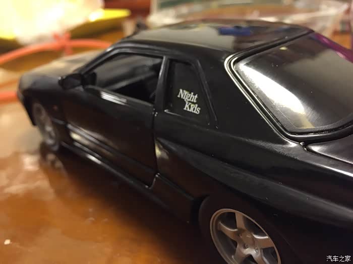 东瀛国宝级跑车头文字d版中里毅r32