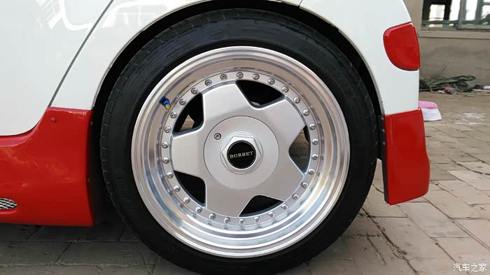 出16寸爆龟轮毂带胎 诚心要的来