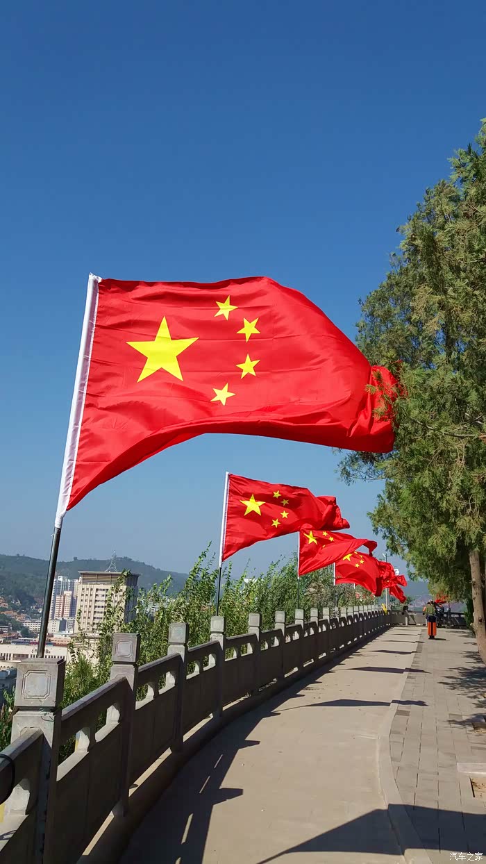 【闪游延安】革命圣地换容颜,延河宝塔展新姿