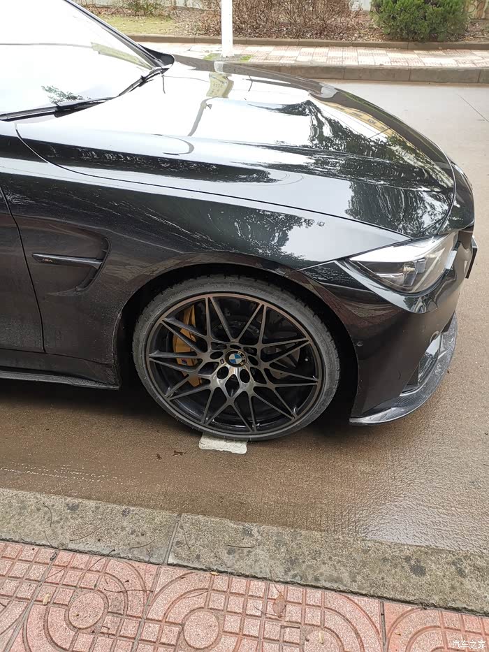 不知道锻造一个m4的鸟巢轮毂上车效果咋样