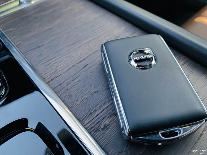 没错,我选择的是沃尔沃s90