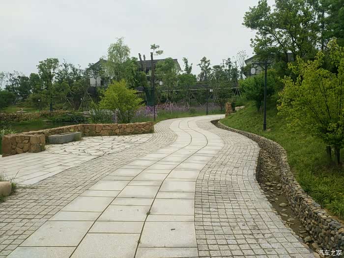 帅气远景suv吉利三人行陆游公园半日游