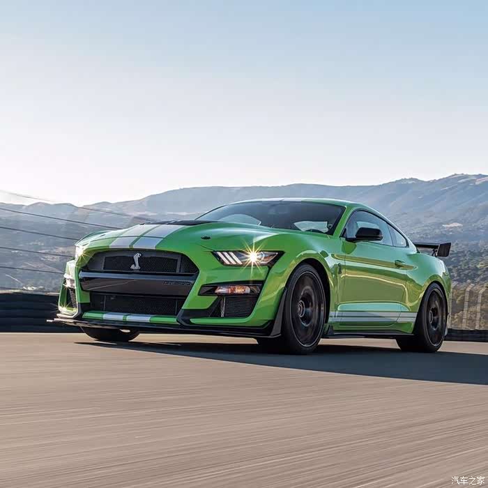 福特mustanggt500清新的配色拉风的外观