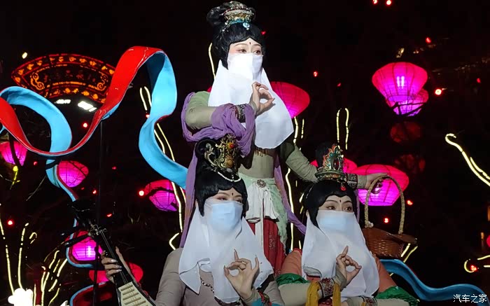 白龙马蹄儿朝西驮着唐三藏跟着仨徒弟西天取经上大路