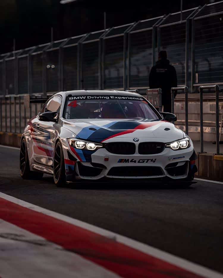 宝马m4 gt4帅到情不自已