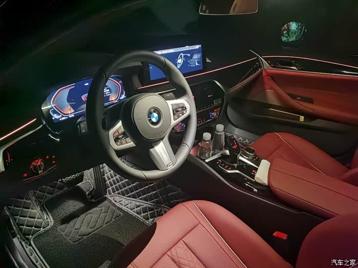 谁有21款525li运动版的中控内饰图片啊