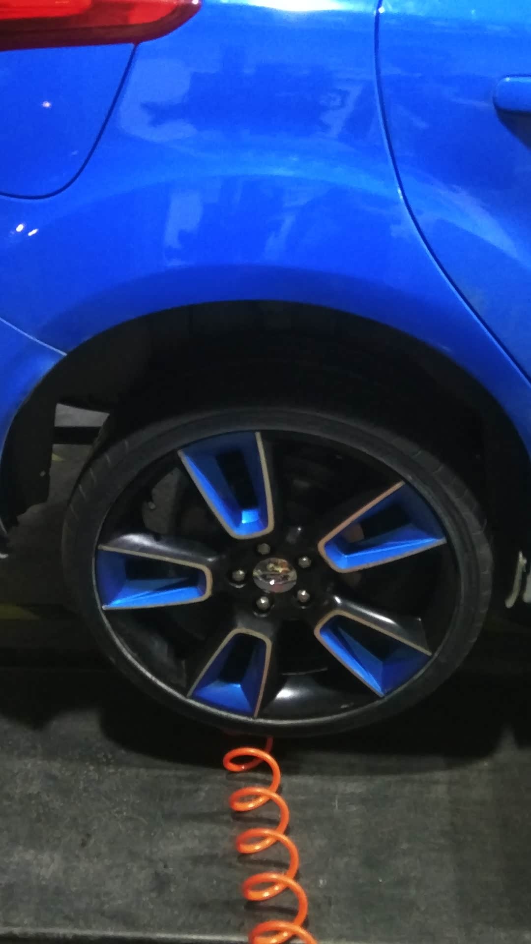 12款新福克斯换装领克0119寸蓝色轮毂