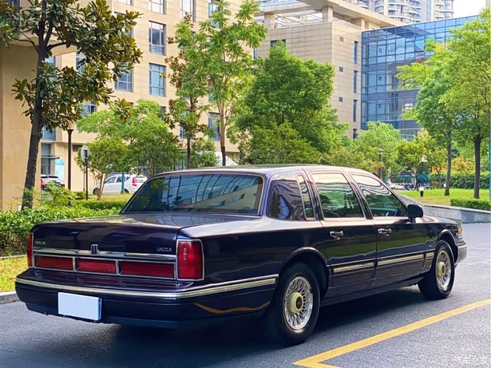 我早晚会拥有你,因为你深深的吸引着我.