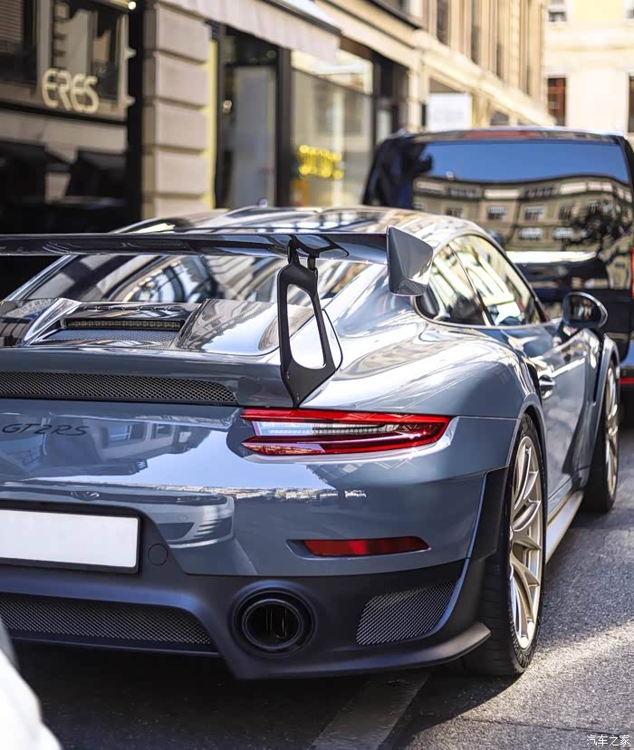 保时捷911gt2rs石墨蓝色妙曼身姿