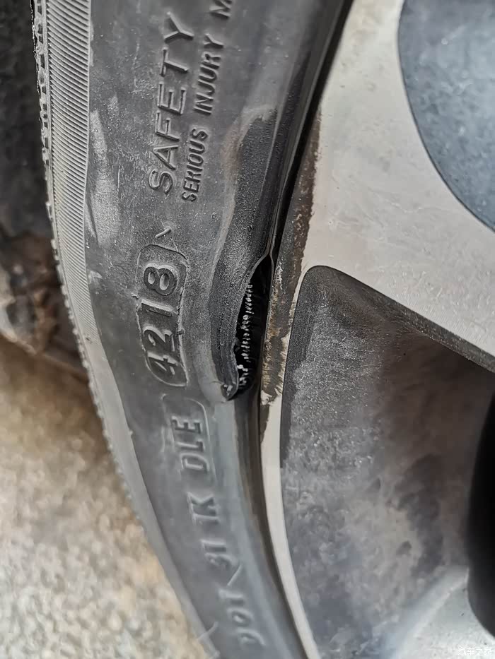 防爆胎爆了谁有