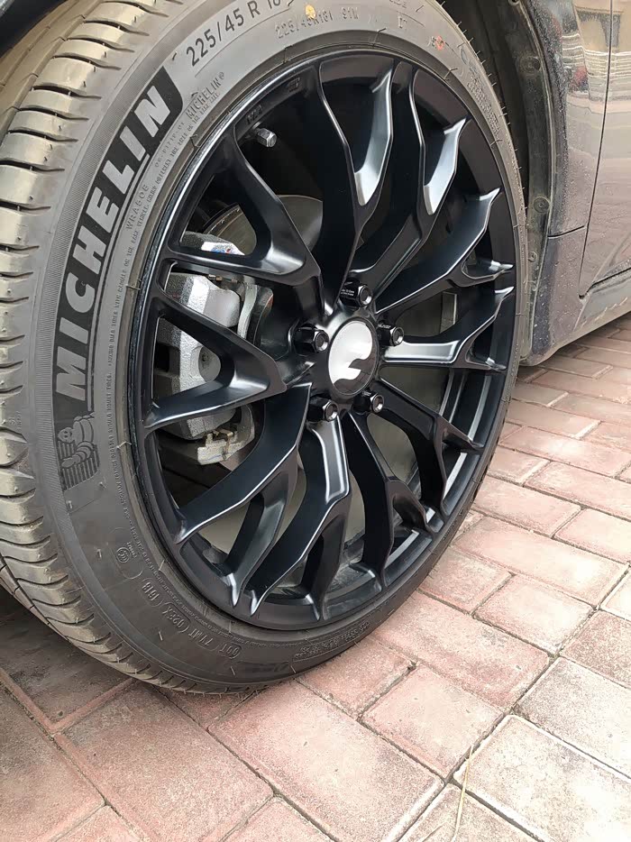 本田十代思域轮毂装车实拍