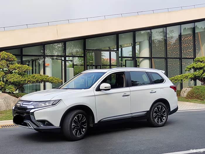 选车到提车的过程非常漫长正确之选广汽三菱之欧蓝德24致享七座