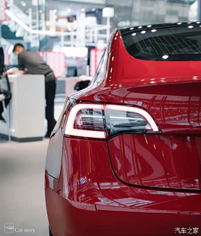 【家有电动】33.9万续航达668km,特斯拉model 3后驱长续航版来了