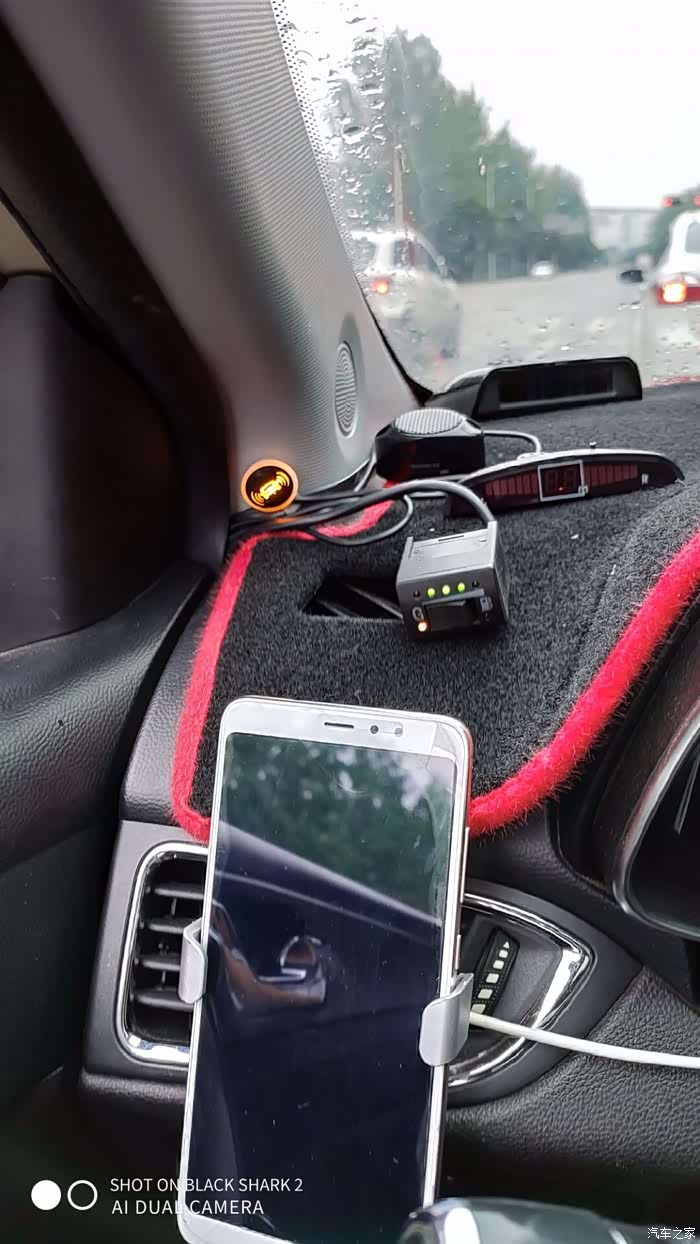 我的艾瑞泽5 加的并线辅助报警器(感觉为了安全还可以)