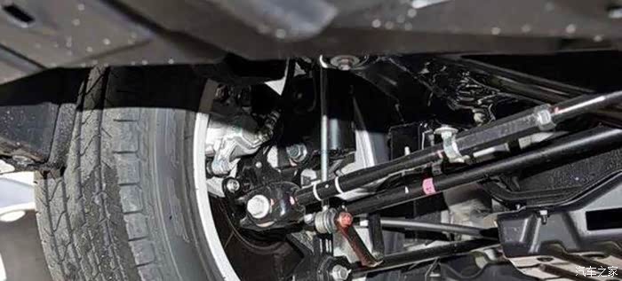 新凯美瑞后悬架是e型多连杆,那就是原来的"筷子"悬架了