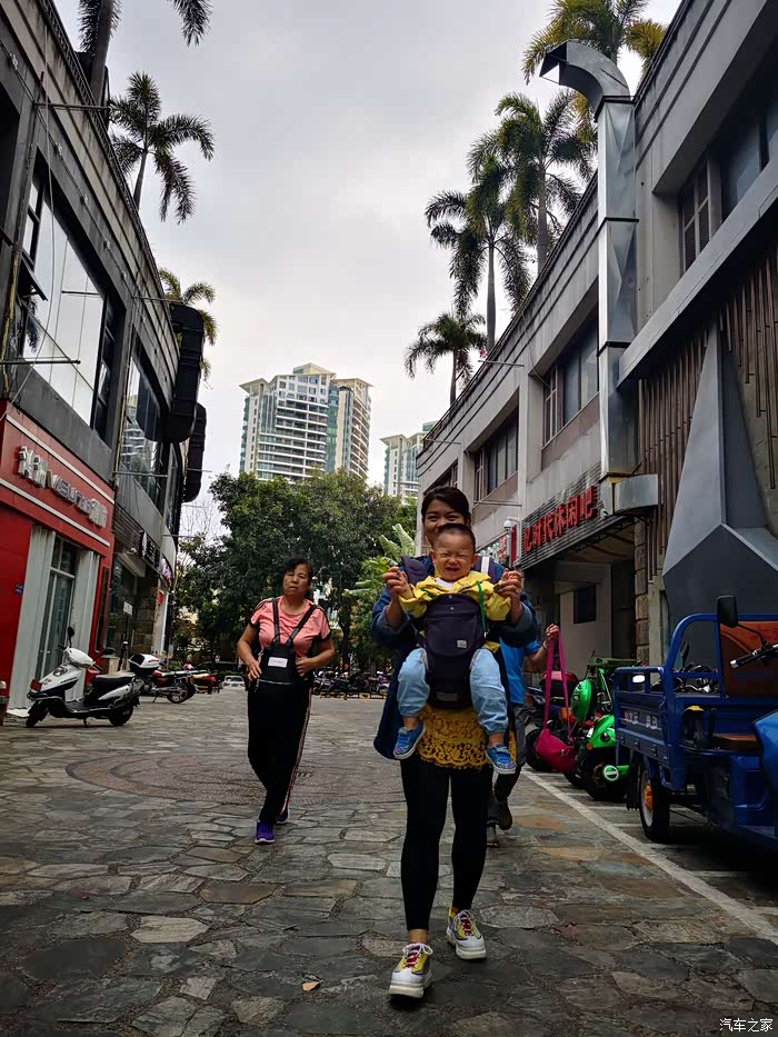 算了吧,太受刺激了,我还是觉得荔枝沟农贸市场更适合我