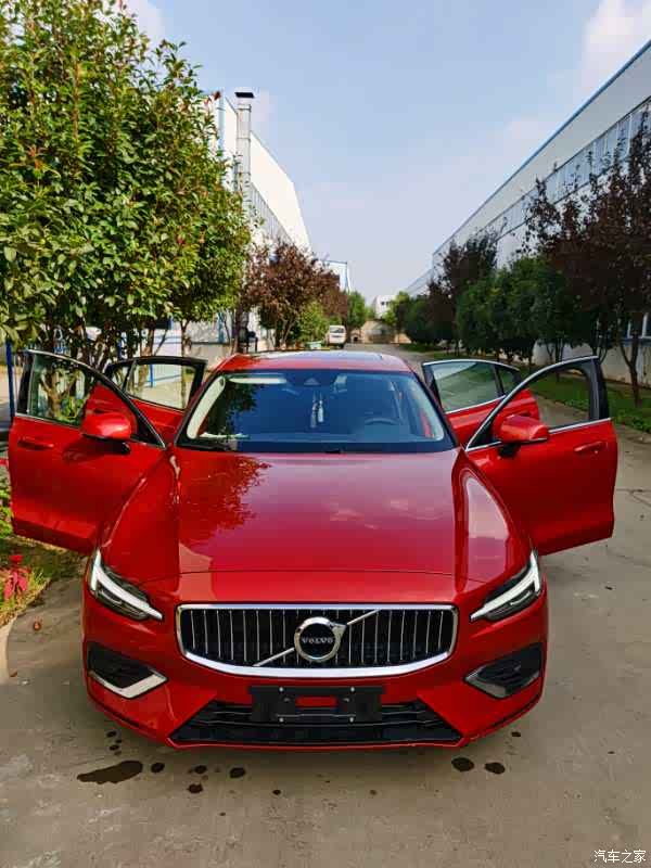 最终还是坚定的提了沃尔沃熔岩红s60分享我自己亲身选车经历