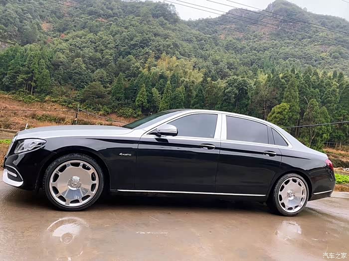 奔驰e300立标有车友改装的不?