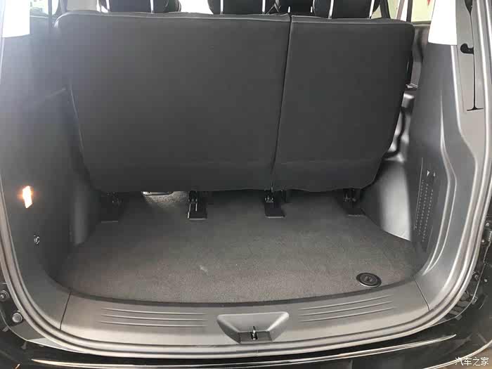 上汽大通g20提车了虽说是商务车但是家用也很合适