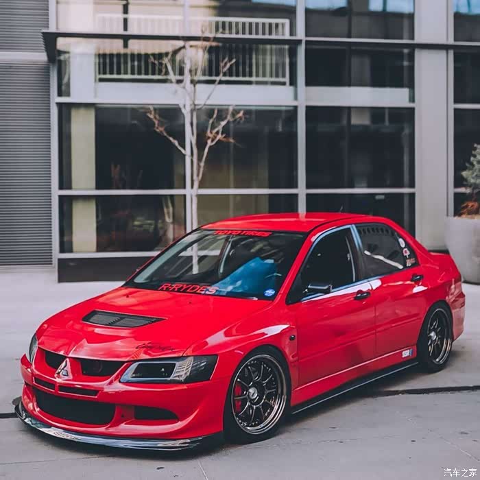 三菱evolution8红色街霸evo