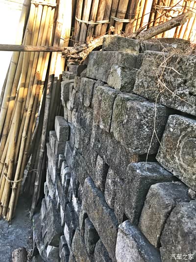 【欢天喜地迎新春】鞭炮响,满地红,絮絮烟火,带