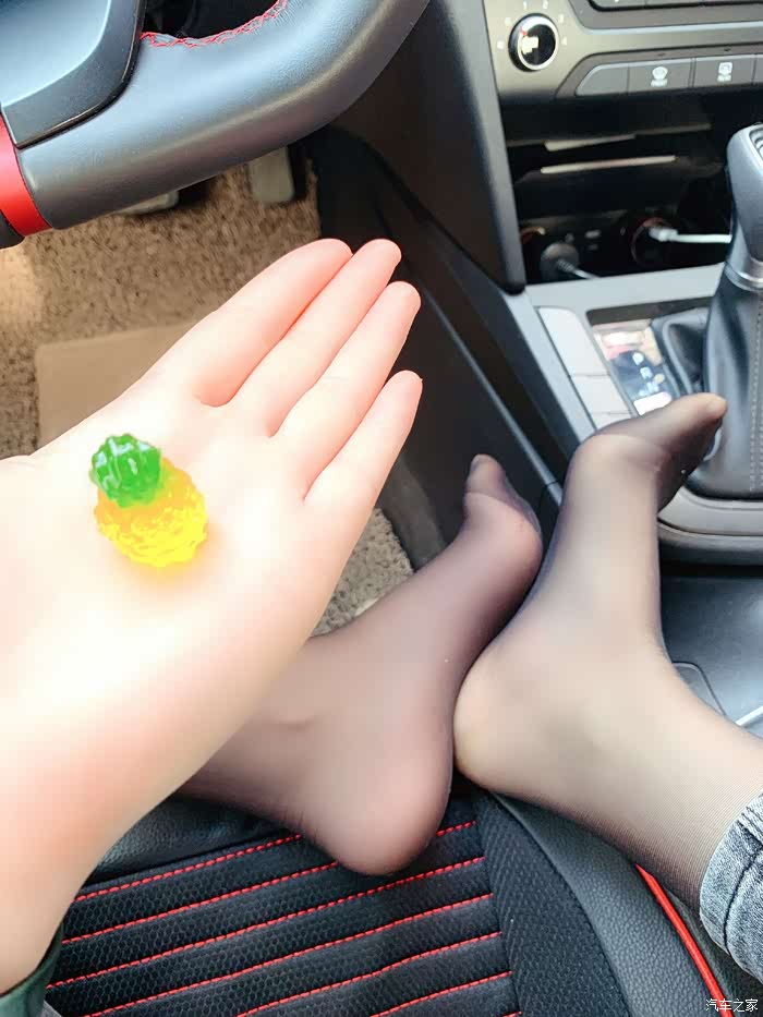 【图】【媳妇的脚,谁的车】_看脚识车_女性论坛_汽车之家论坛