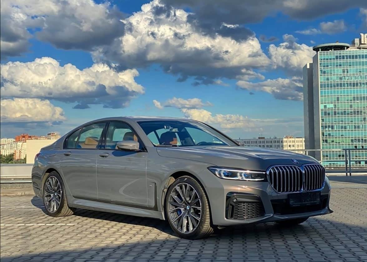 贝尔尼纳灰,这个颜色的车好看吗?