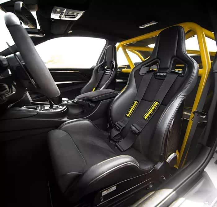 这台宝马m4的改装算得上教科书般的改装了