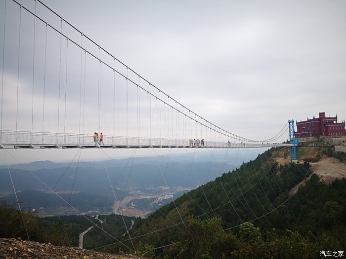 龙里县玻璃桥旅游景点图片