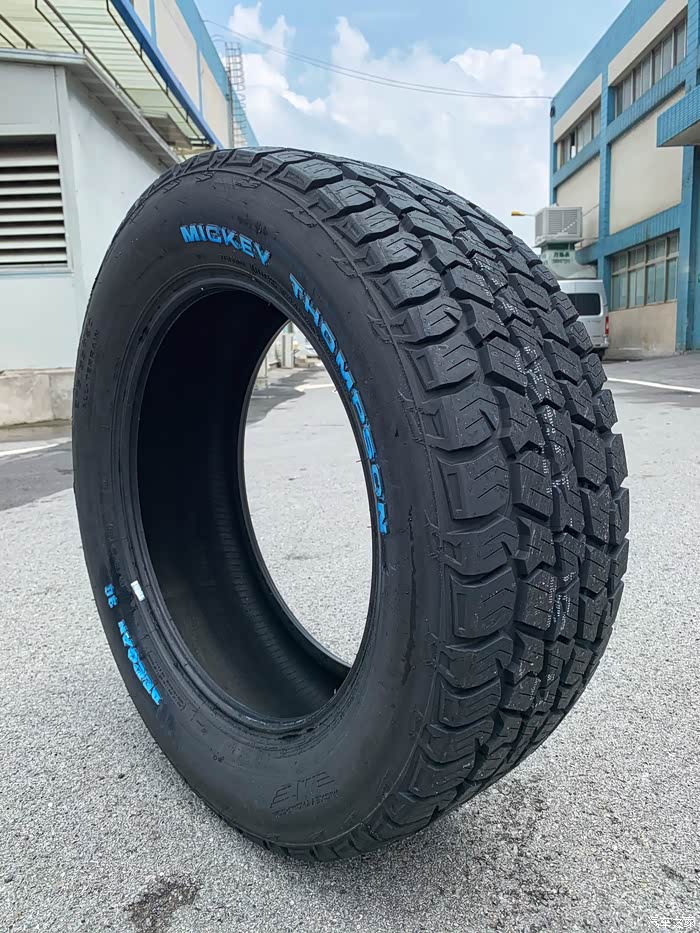 米奇汤普森d38at 路虎卫士最适合的at轮胎