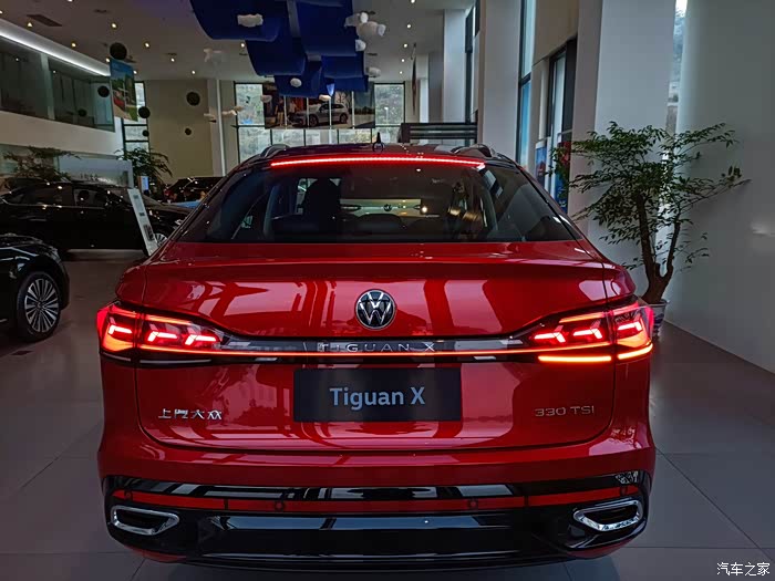 红色途观x展厅实车打探