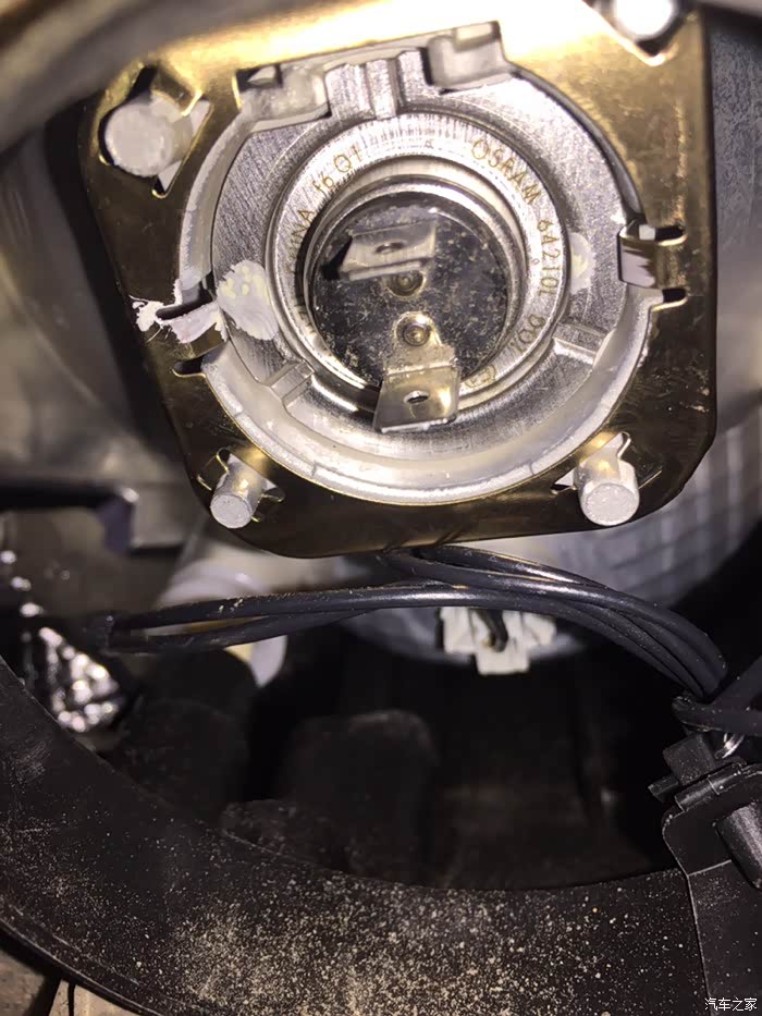 请教大神灯泡更换问题