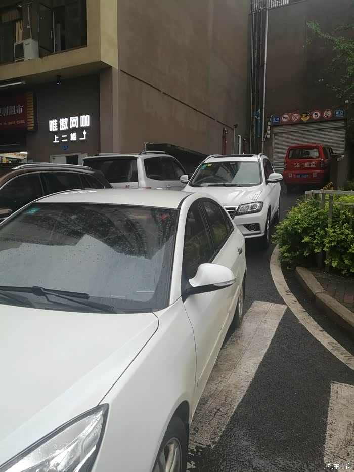 【图】小二被堵,插翅难飞_哈弗h2论坛_汽车之家论坛