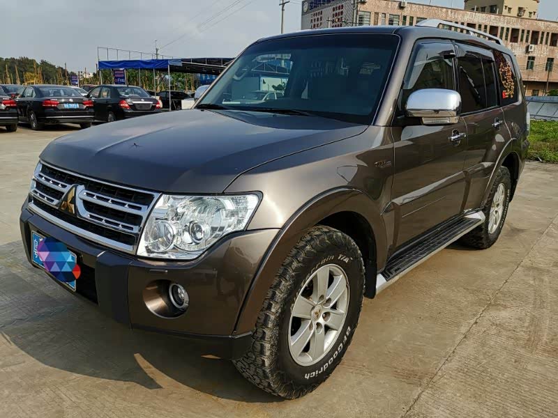 准备入手10款帕杰罗v93豪华精英