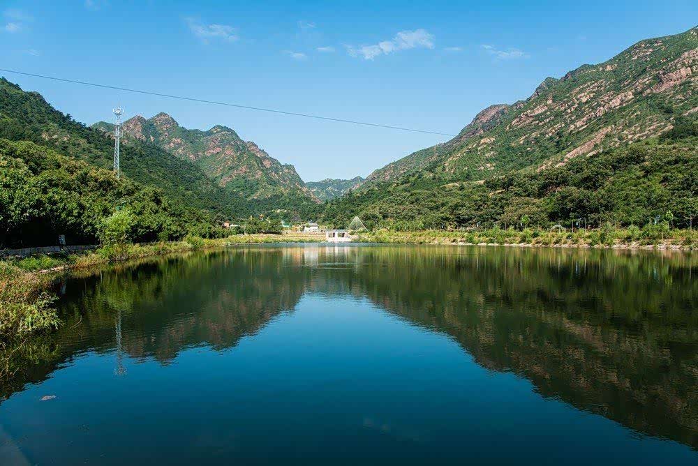 迁安塔寺峪自然环境优美,动植物生长良好,山体景观多种多样.