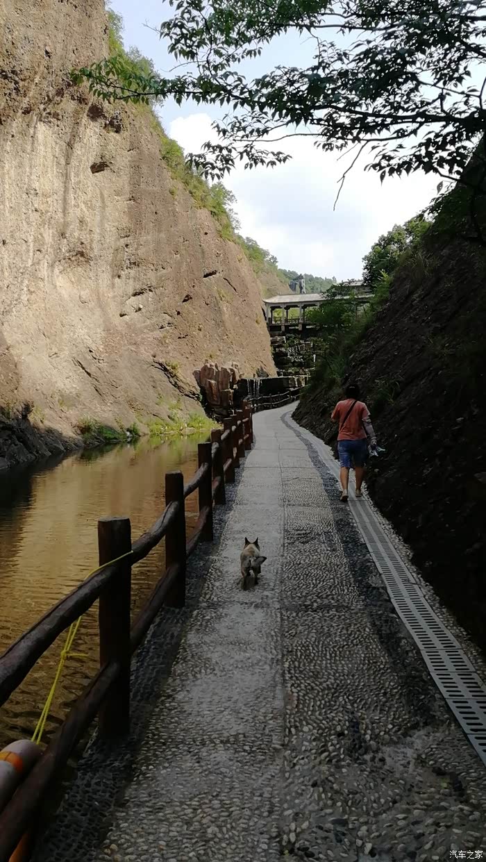 皖西大裂谷大别山风情谷一日自驾
