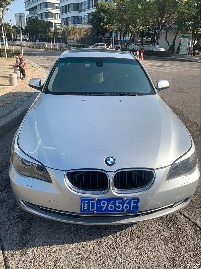 宝马5系2010款520li