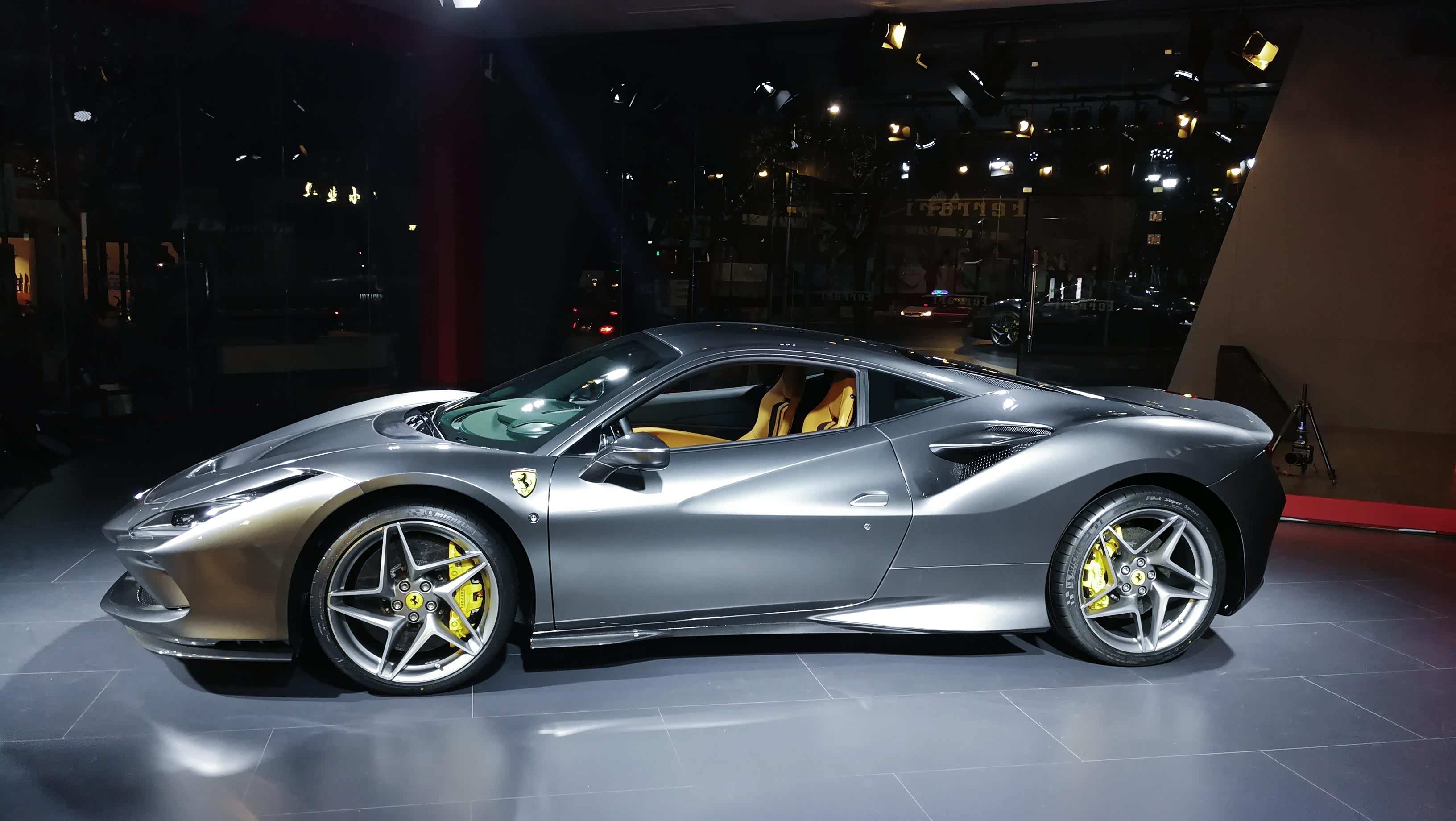 【图】凶悍的前脸,漂亮的侧身腰线._法拉利f8论坛_汽车之家论坛