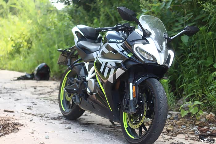 春风250sr入门小跑车